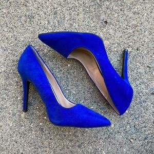 Suede Navy Blue Heels 💙😍